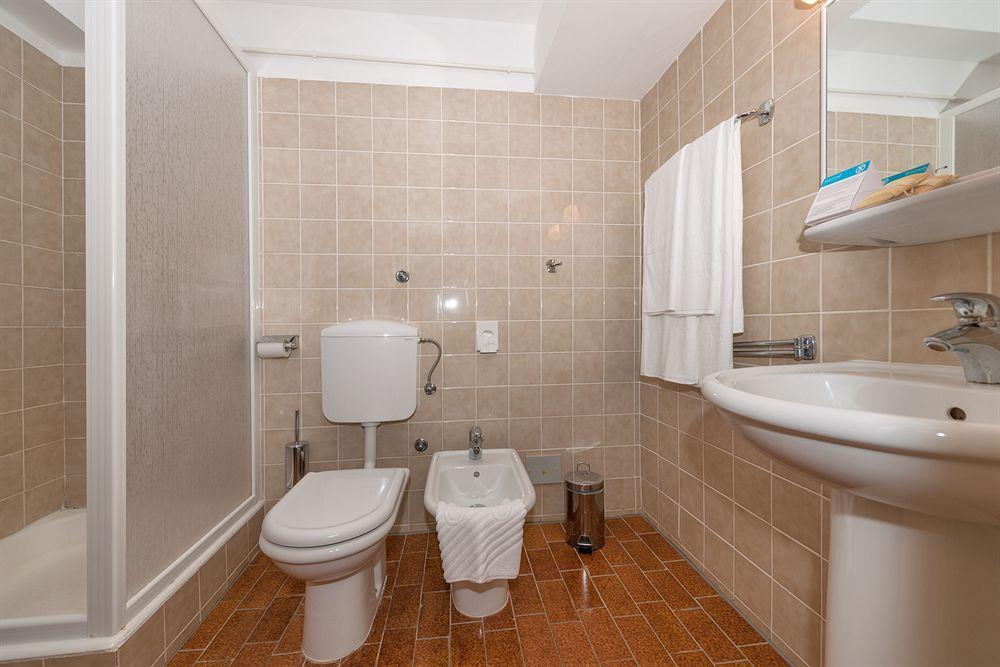 Maistra Select Riva Apartments Врсар Экстерьер фото