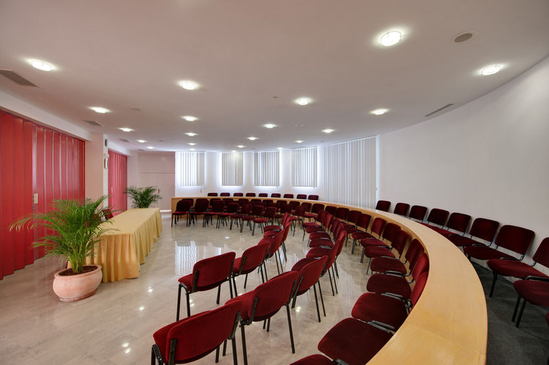 Maistra Select Riva Apartments Врсар Экстерьер фото