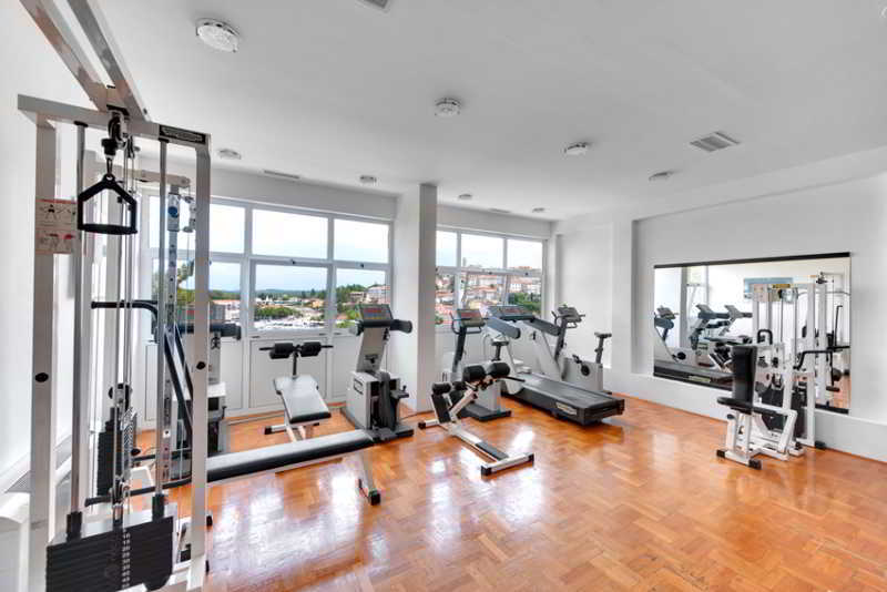 Maistra Select Riva Apartments Врсар Экстерьер фото