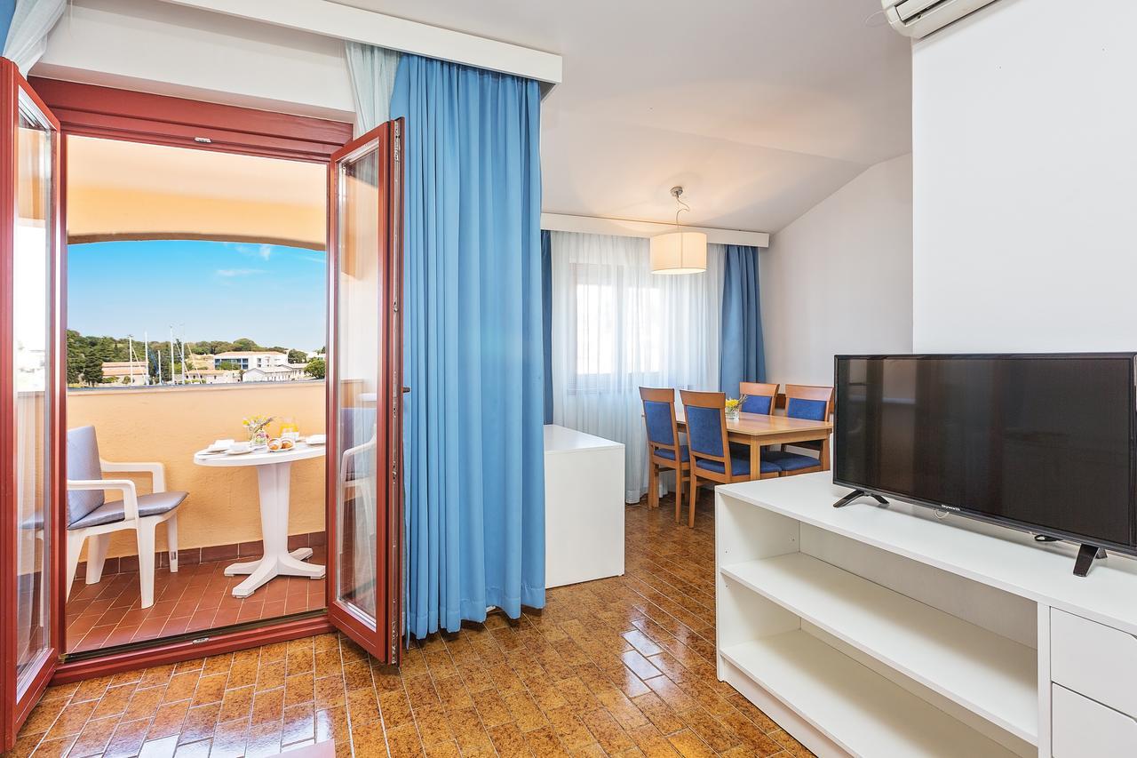 Maistra Select Riva Apartments Врсар Экстерьер фото
